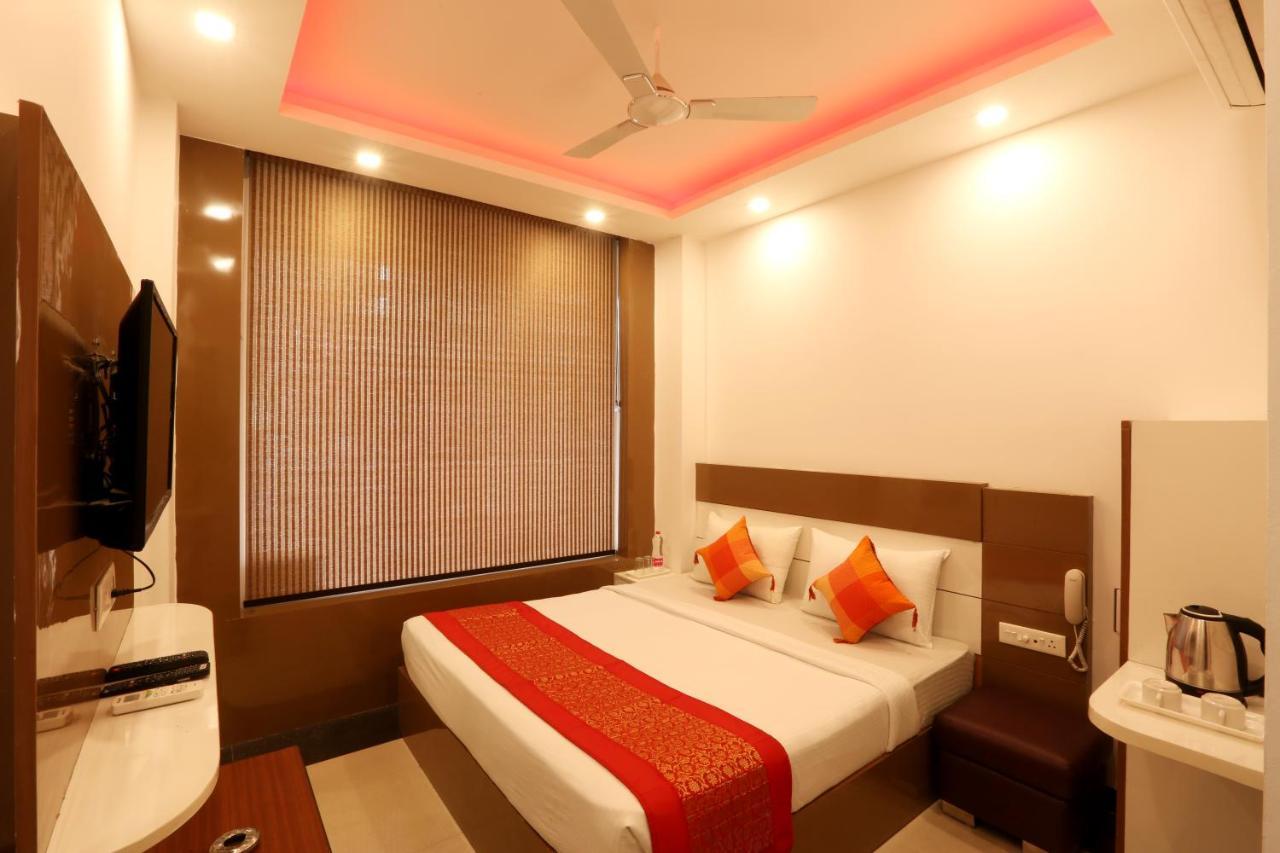 Hotel Square Stay Nuova Delhi Esterno foto