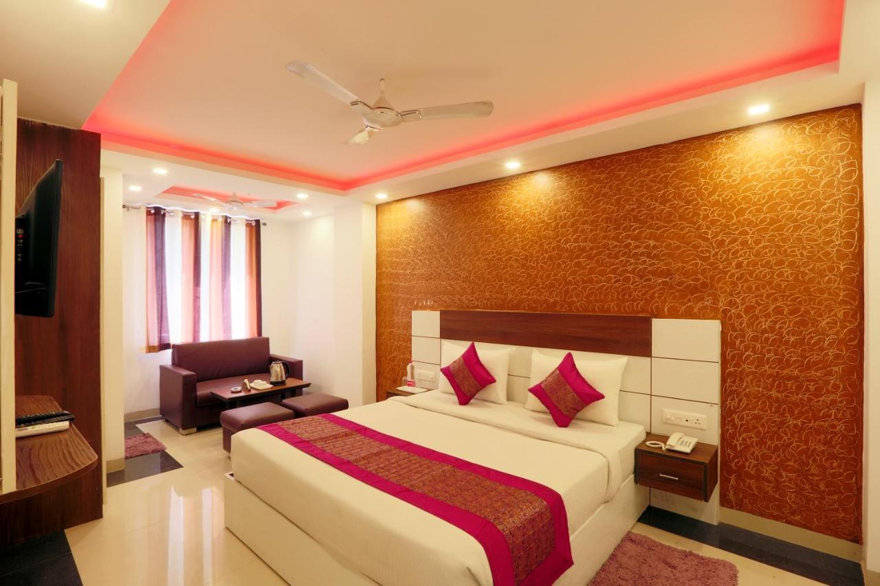 Hotel Square Stay Nuova Delhi Esterno foto