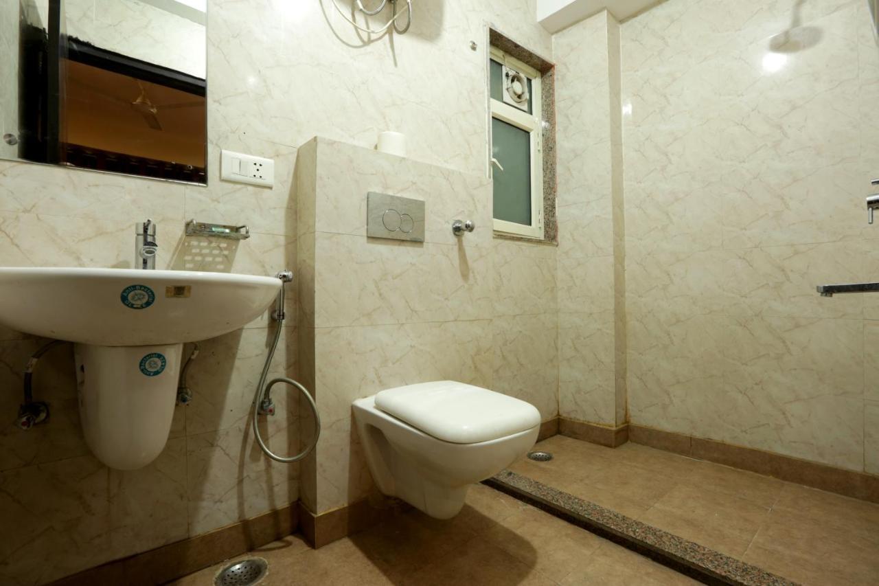 Hotel Square Stay Nuova Delhi Esterno foto