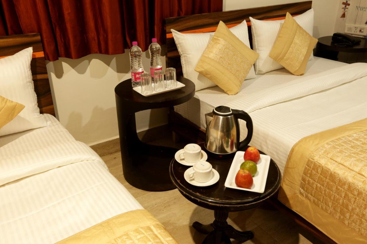 Hotel Square Stay Nuova Delhi Esterno foto