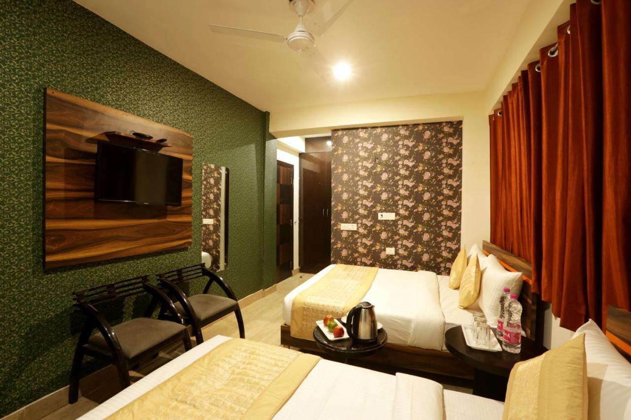 Hotel Square Stay Nuova Delhi Esterno foto