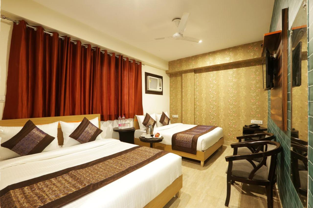 Hotel Square Stay Nuova Delhi Esterno foto