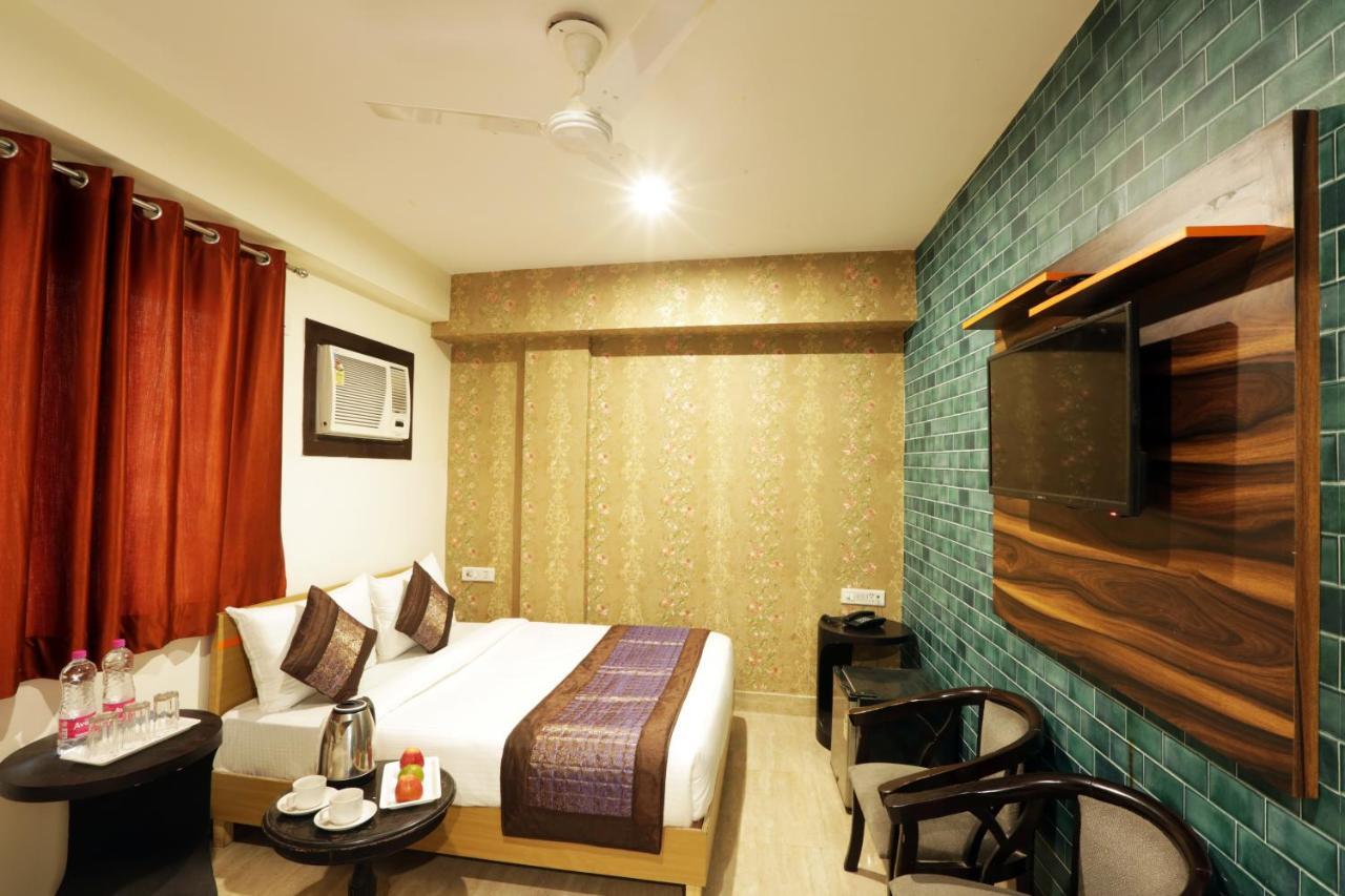 Hotel Square Stay Nuova Delhi Esterno foto