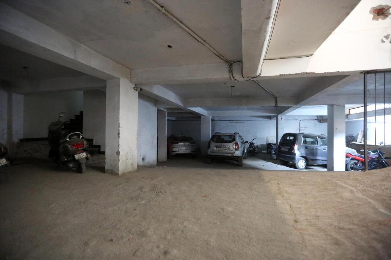 Hotel Square Stay Nuova Delhi Esterno foto